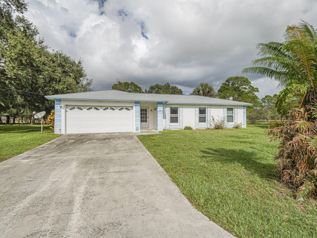 13810 County Road 512 Road Fellsmere, FL 32948