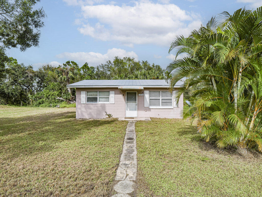 13810 County Road 512 Road Fellsmere, FL 32948